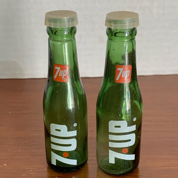 7up Salt & Pepper Sets - Picture 4 of 4
